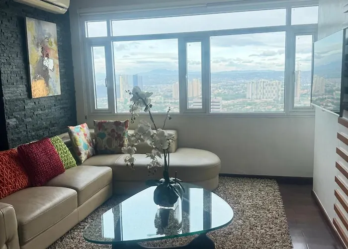 4 Bedroom Luxury In Ortigas 4*